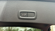 Volvo Xc40 1.5 T3 [163] R DESIGN 5dr Geartronic Petrol Estate